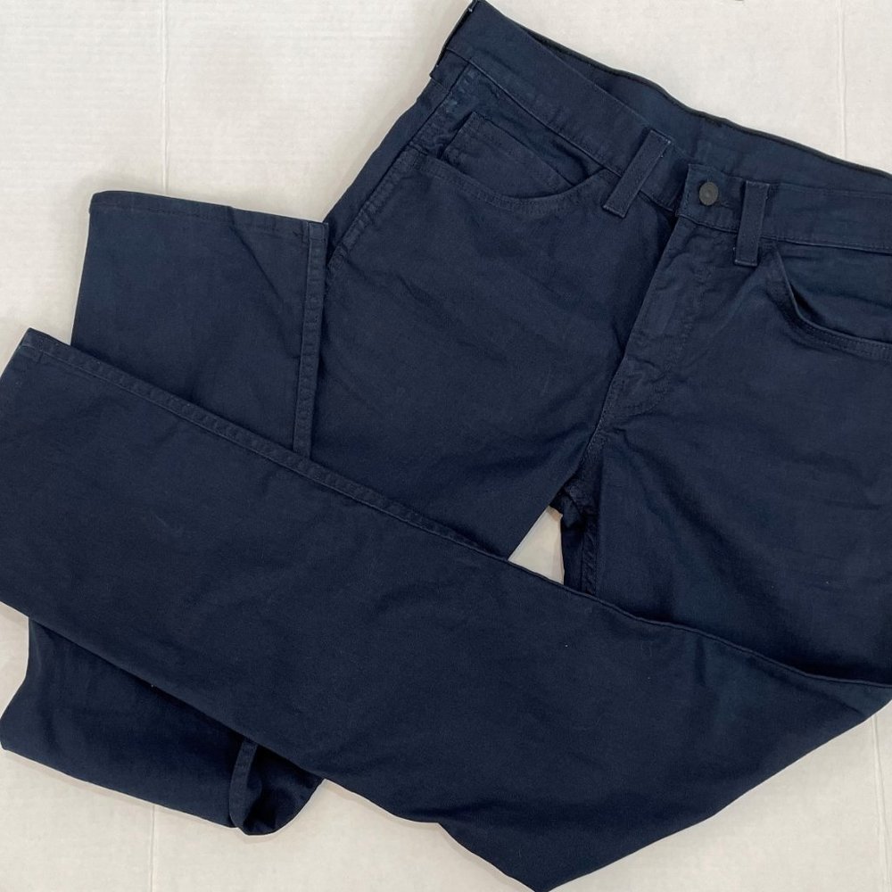 Men's 32x32 Levi's 511slim straight fit New no tag, dark blue PLUS 2 free shirts